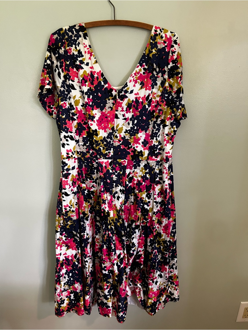 Lands' End Floral V-Neck Midi Dress in White, Pink & Navy